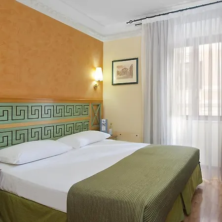 Отель Exe Domus Aurea 3*