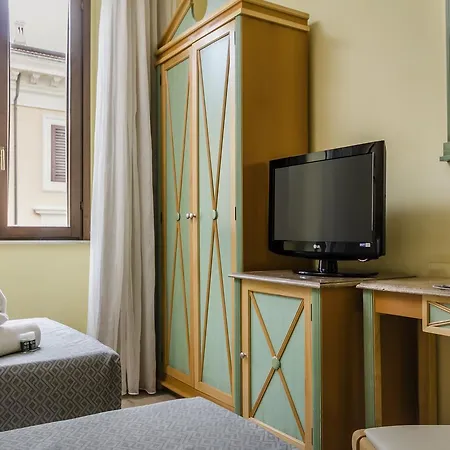 Exe Domus Aurea Отель 3*
