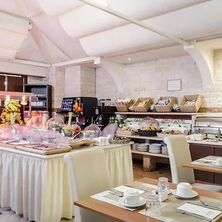 Exe Domus Aurea Отель 3*