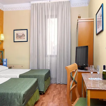 Отель Exe Domus Aurea Рим