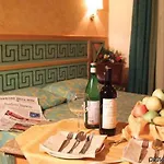 Exe Domus Aurea 3*