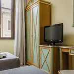 Exe Domus Aurea 3*