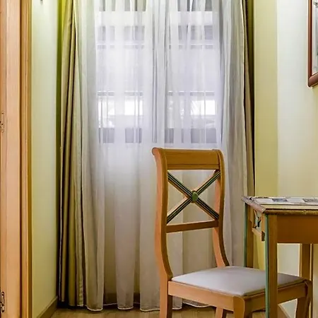 Hotel Exe Domus Aurea Rzym
