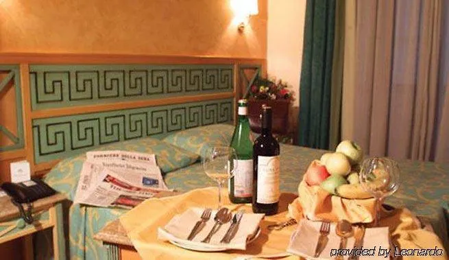 엑세 도무스 아우레아 3*