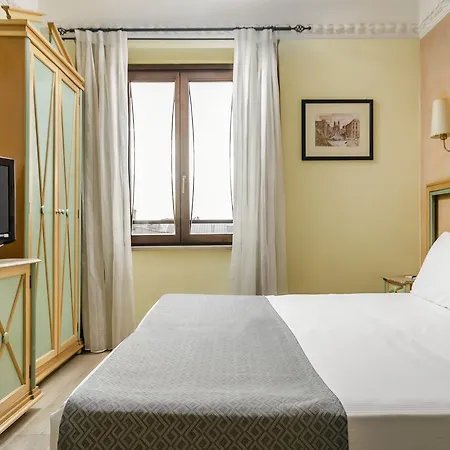 Exe Domus Aurea Hotell Rom