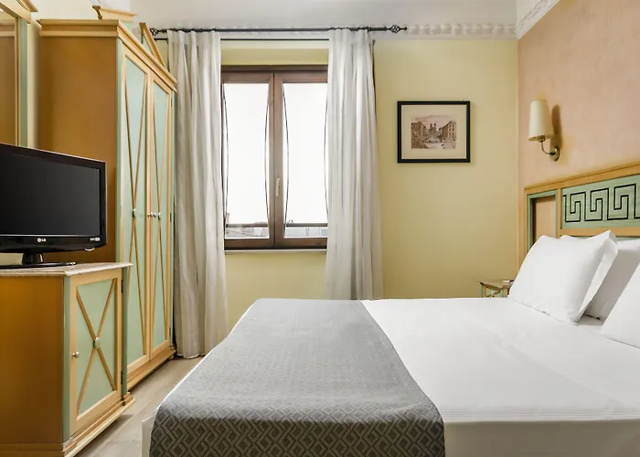 Hotel Exe Domus Aurea 3*