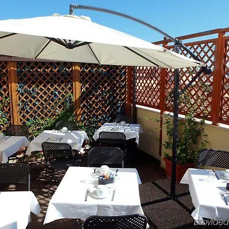 엑세 도무스 아우레아 로마