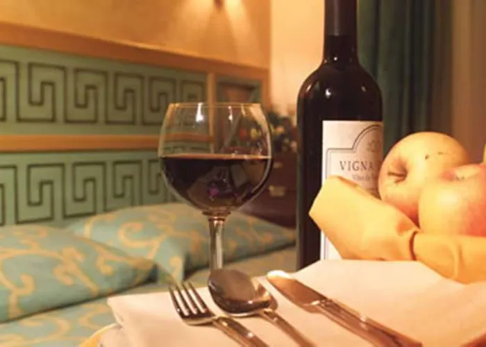 Exe Domus Aurea Hotell 3*