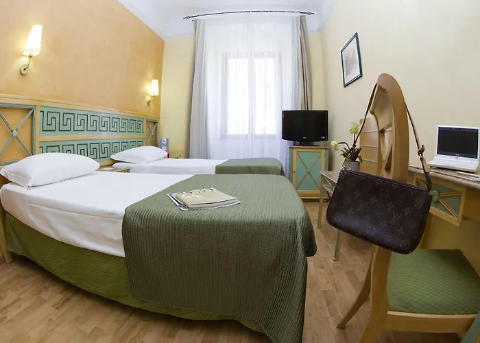 Hotell Exe Domus Aurea 3*